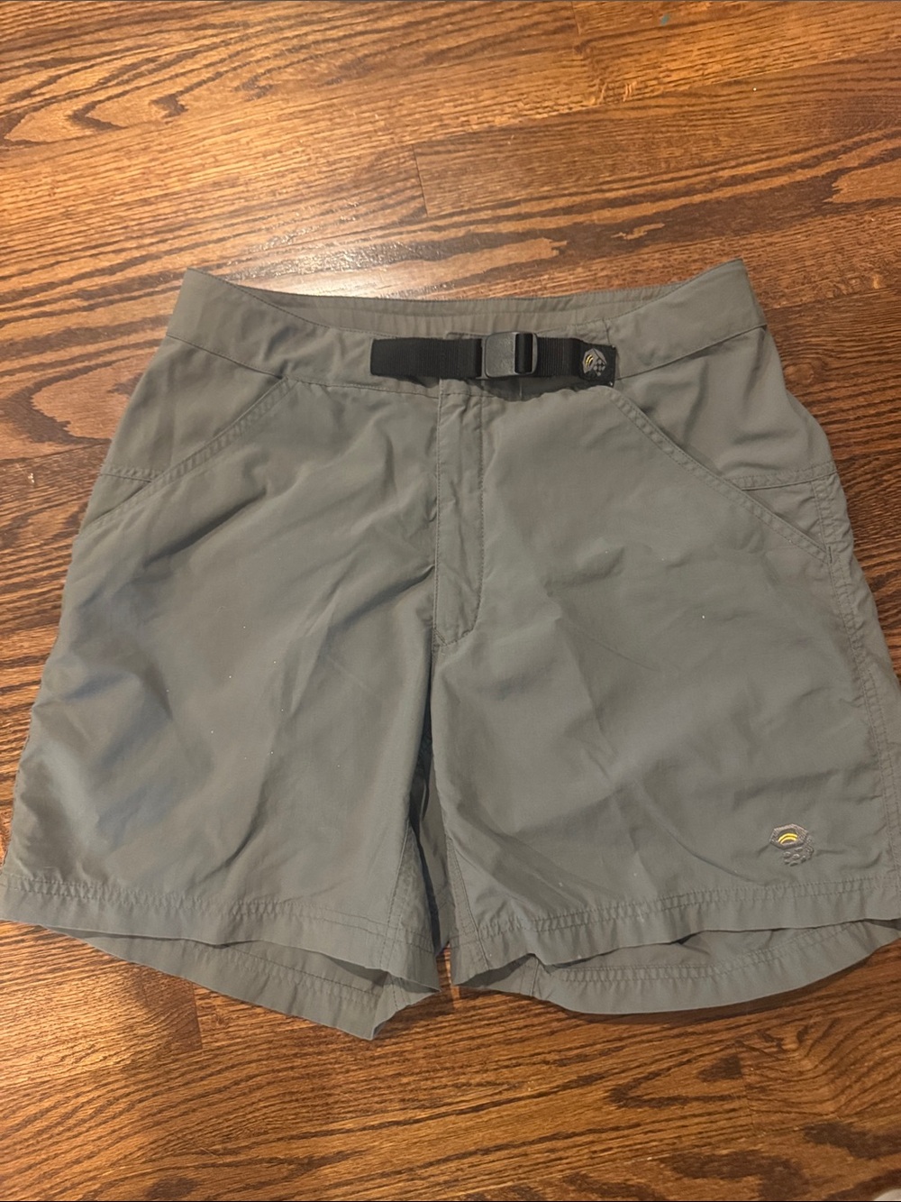 Mountain Hardwear Gray/Olive Outdoor Shorts with Webbing Belt Size 12